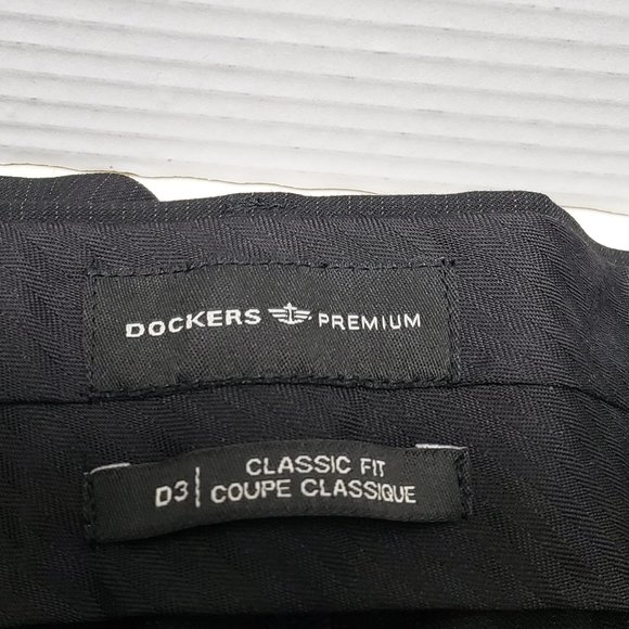 Men's Dress Pants Dockers Premium Classic Fit 42x30 NWT - Picture 6 of 9